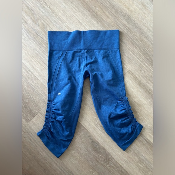 Lululemon In The Flow Crop II - Picture 3 of 7